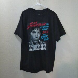 Bruce Springsteen & The E Street Band “The River Tour 2016” Concert T-Shirt – XL